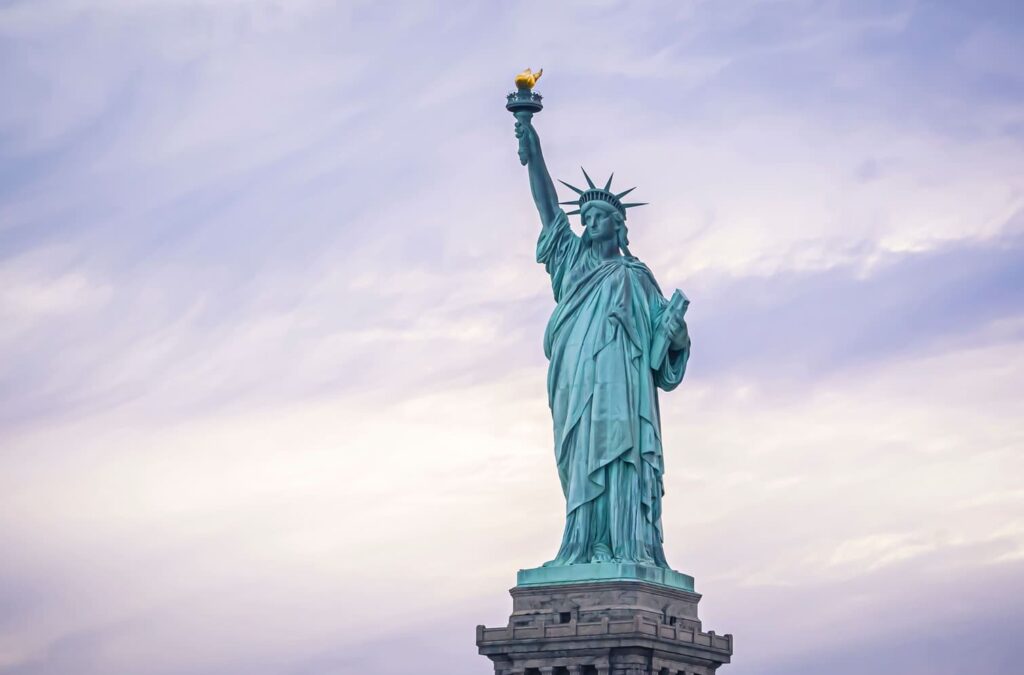 Statue of Liberty - New York Tours - Gray Line Worldwide