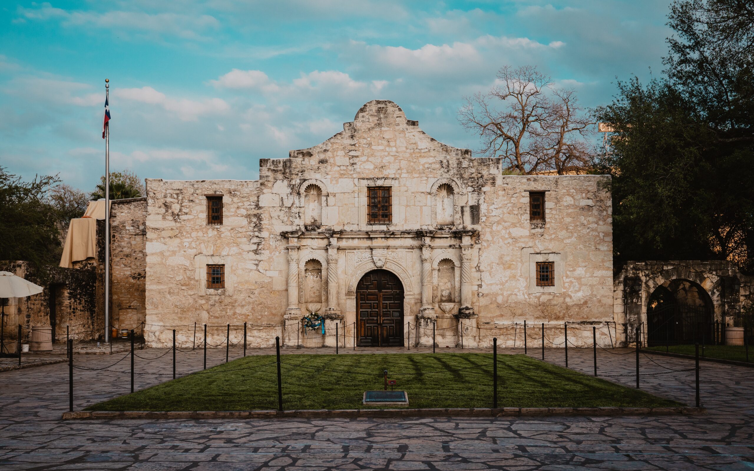 Exterior view of the historic Alamo in San Antonio shortly after sunrise