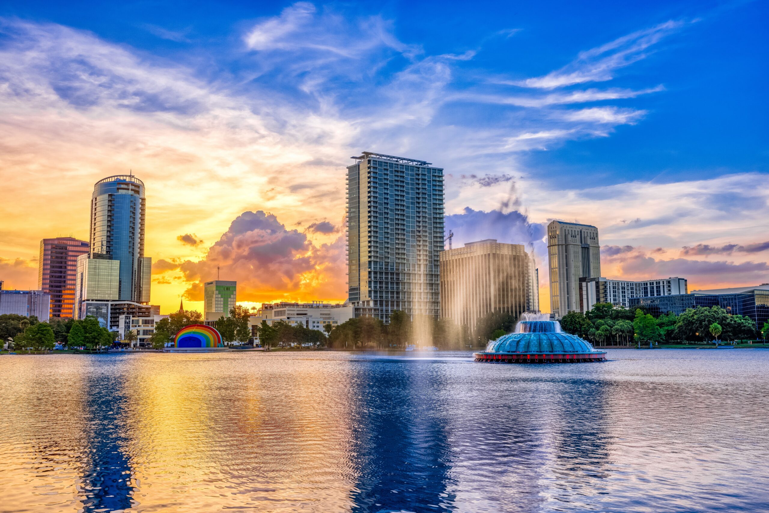 Why Is Orlando So Famous? Discover Central Florida with Gray Line