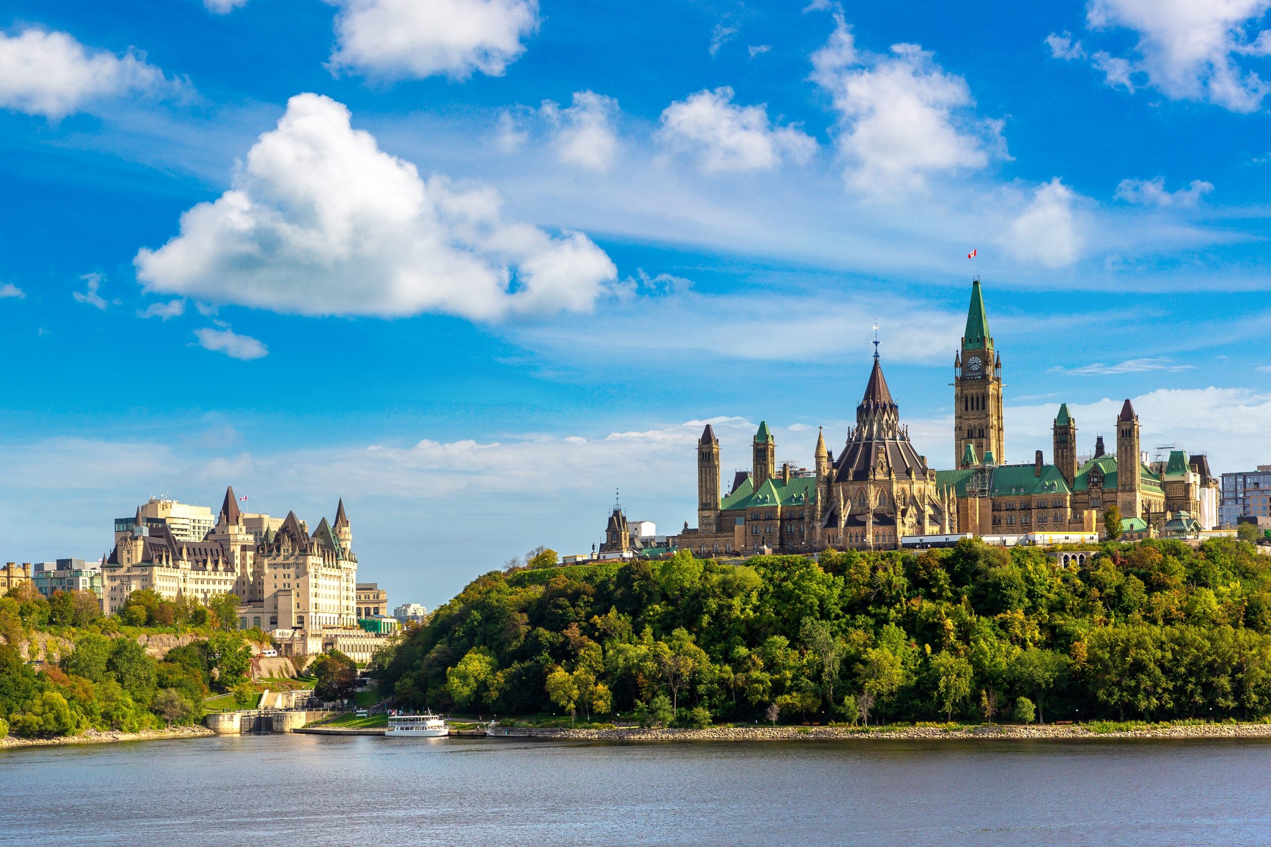 Is Ottawa Worth Visiting as a Tourist? Discover Canada’s Capital with Gray Line