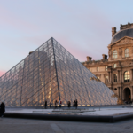The best early access Louvre tour